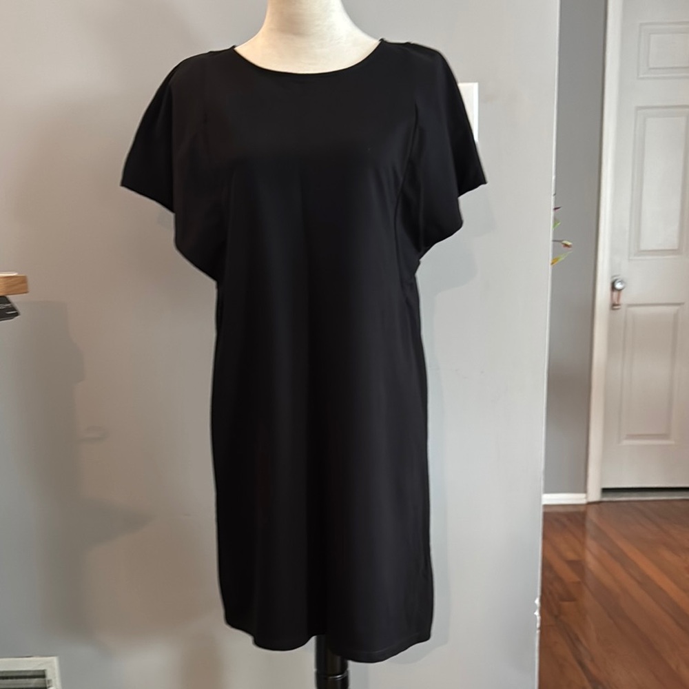 Zara Women’s Black Sheath Dress with Crew Neck